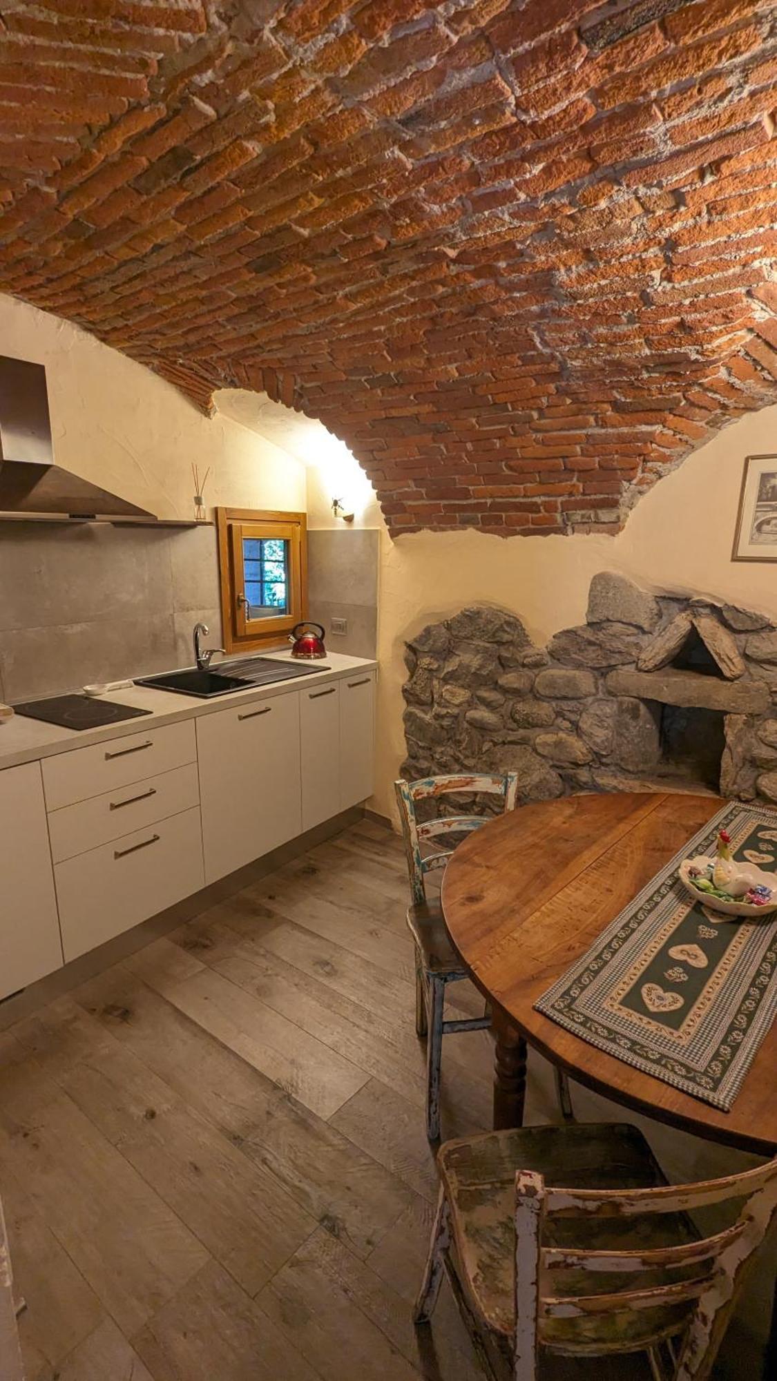 Maison Du Pont Romain Aosta Buitenkant foto